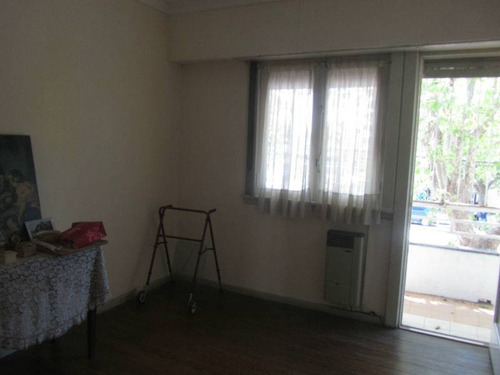 Imagen 10 de 17 de Venta Al Frente Con Balcon -estado Original Apto Credito- Apto Propfesionales