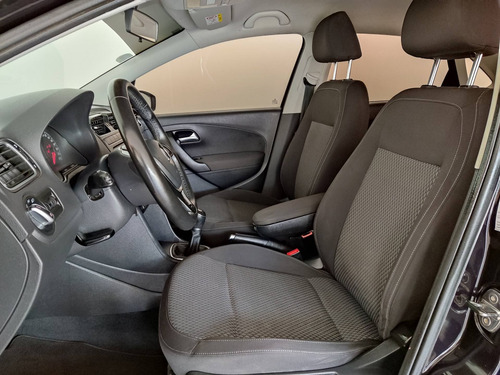 Imagen 6 de 15 de Volkswagen Vento Highline 1.6l L4 105hp Mt 2020