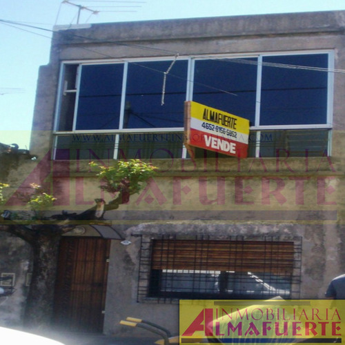 Vivienda De 2 Plantas Con 3 Dormitorios