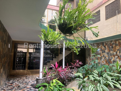 Yb Se Vende Apartamento Remodelado En Los Palos Grandes #25-18980