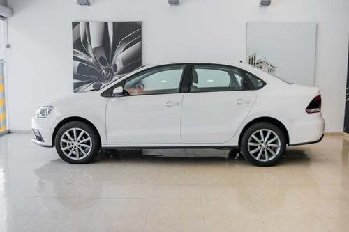 Imagen 2 de 14 de Volkswagen Vento Comfortline Plus L4 1.6l Abs Ba Ac Tip 2020