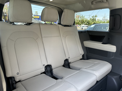 Land Rover Defender 130 First Edition 2023 Blanco