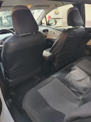 Toyota Prius 1.8 Base Cvt