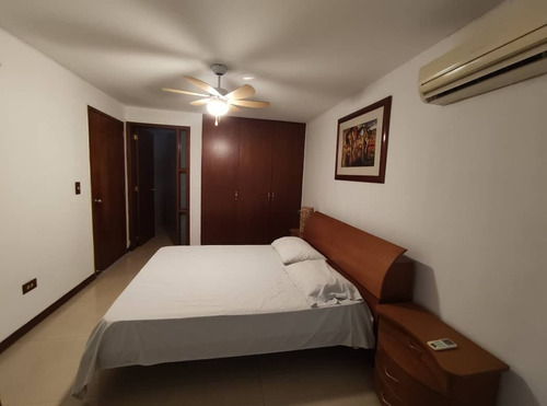 Imagen 7 de 14 de Casa En Venta En Macaracuay. 630m2. Areas Sociales Con Piscina
