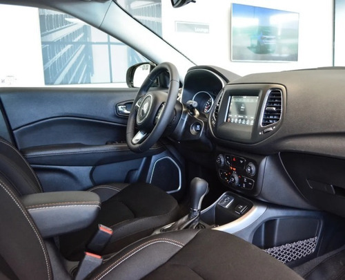 Jeep Compass Sport 2.4 Mt6 4x2