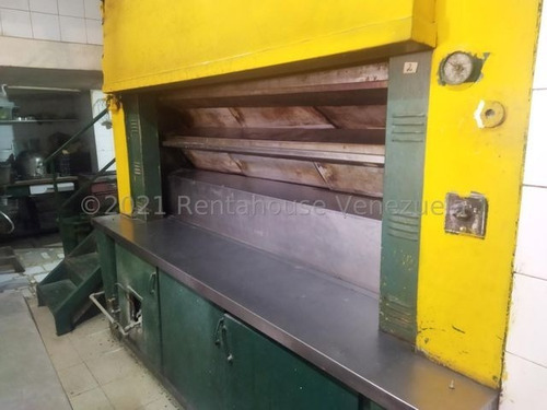 Imagen 2 de 12 de Negocio En Venta La Trinidad 22-15949 Yg 0412-020-63-93