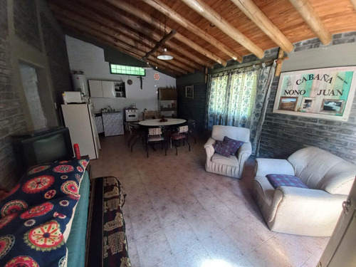 Casa En Venta - 2 Dormitorios 1 Baño - 4.500mts2 - Luján De Cuyo