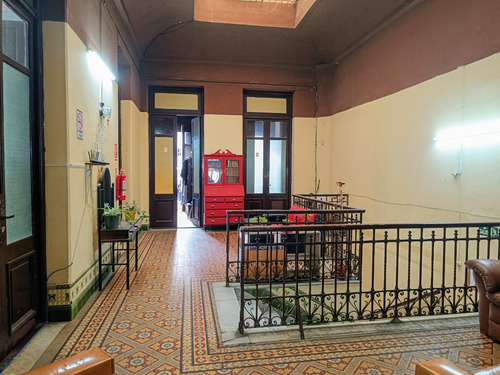 Hogar Estudiantil En Pleno Centro De Montevideo - Tenemos Habitaciones Individuales Y Dobles. Cada Una De Ellas Con Placares Individuales.
