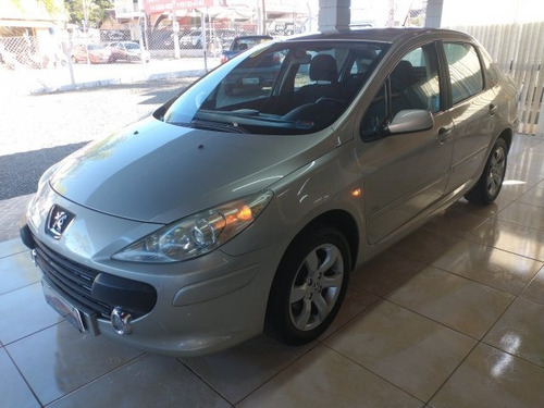 Imagem 1 de 10 de 307 1.6 Presence Sedan 16v Flex 4p Manual