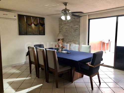 Casa En Venta En Fracc. Valle Marino, Av. Universidad, Villahermosa Tabasco