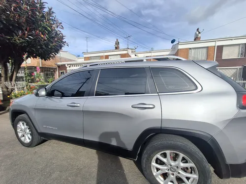 Jeep Cherokee 3.2 Longitude