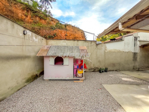 Imagem 7 de 24 de Aconchegante Casa No Bairro Da Gloria. - 3052062v