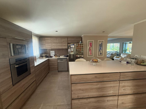 Casa En Venta En Saint Thomas Norte, Canning Con Lote Doble