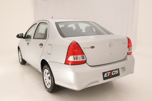 Imagen 17 de 25 de Toyota Etios 1.5 Sedan X 4 Puertas My22