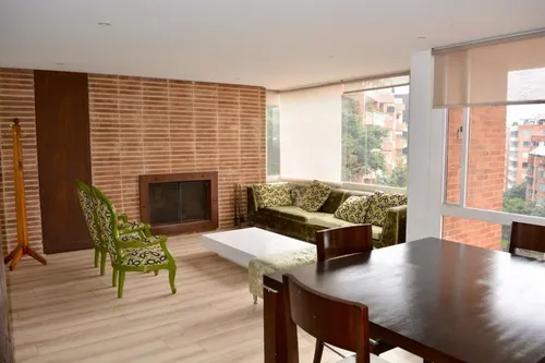 Apartamento En Arriendo En Los Rosales. Cod A22671