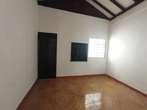 Arriendo Casa Comercial En Laureles