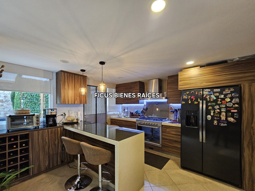 Casa En Venta En Calimaya, Residencial Lomas Virreyes