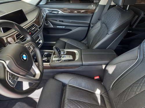 Imagen 10 de 12 de Bmw 750 Li Excelence Biturbo 2016