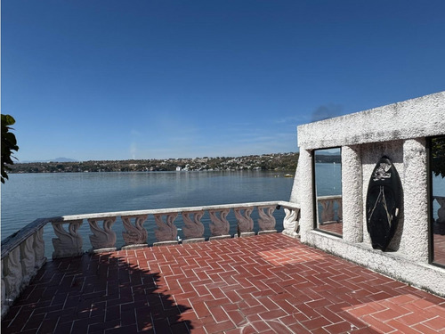 Casa En Renta A Orilla Del Lago Teques Mc.