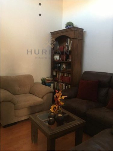 Hurban Vende Casa Modificada Y Ampliada, De Dos Plantas, En
