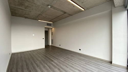 Oficina Bcenter Consistorial  Incluye   Est Y Bod Sub