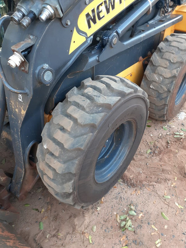 Mini Carregadeira New Holland L220 2019 Com 4.100 Hrs