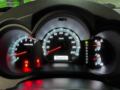 Imagen 10 de 11 de Toyota Fortuner Sr