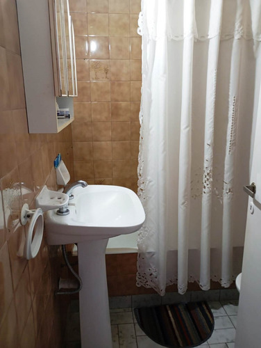 Edif Torre - Falucho 2500 - 2 Ambientes, Lavadero, Recién Pintado. Impecable. Gas Hecho