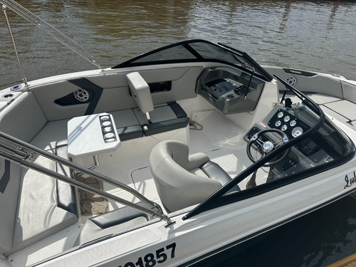 Lancha Klase A210 Evinrude Etec 150hp 2024 Impecable