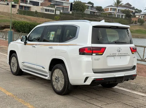 Toyota Land Cruiser 300 LC300 VXR 3.4 DIESEL