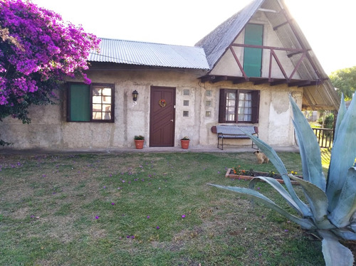 Casa De 4 Dormitorios En Barra Del Chuy Entre Parada 16 Y 17