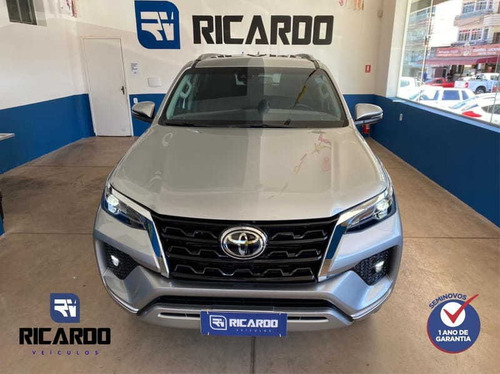Imagem 1 de 10 de Toyota Hilux Sw4 2.8 Srx 4x4 7 Lugares 2021