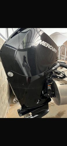 Pontoon Catamarã Vcat 900 2022 + Motor 200hp Mercury