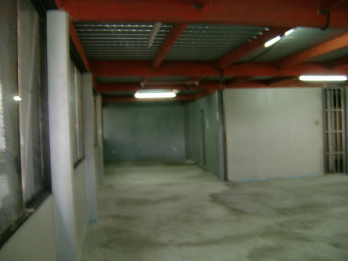 Imagen 10 de 19 de Alquiler De Edificio, Local, Deposito, Galpon De 3 Pisos, 860m2 En La Campiña