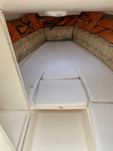 Lancha Cabinada Com Wc
