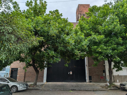 Depósito En Alquiler - Oficinas - Baños - Cocheras - 1.280mts2 - Paternal