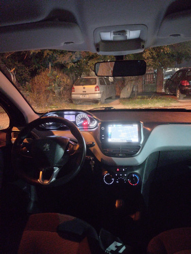 Peugeot 208 1.5 Allure Touchscreen