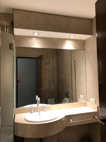 Venta De Departamento 2 Dormitorios Sobre Bv Chacabuco Al 700