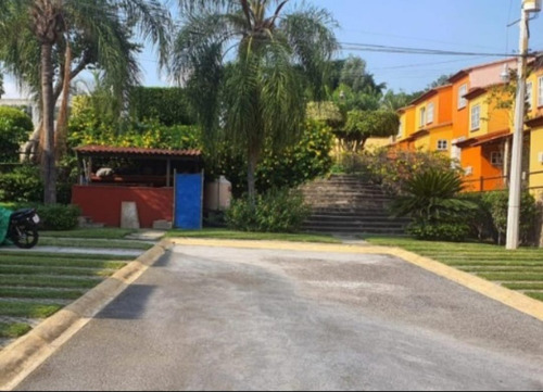 Cas Excelente Para Vacacionar En Remate, Geo Villas Colorines, Ampolas, Col. Emiliano Zapata, Morelos. Arf