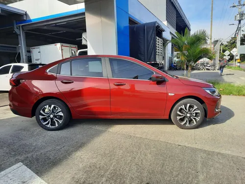 Chevrolet Onix 1.0T Premier Sedan At