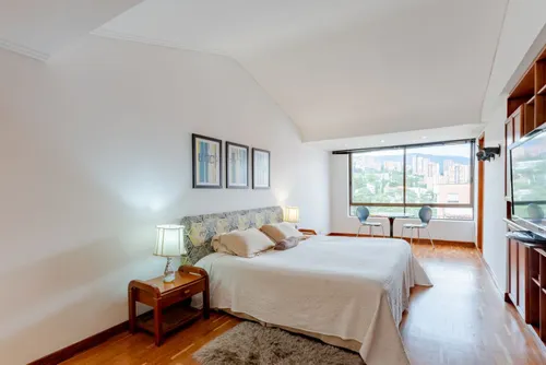Apartamento En Venta En El Poblado. Cod V3479