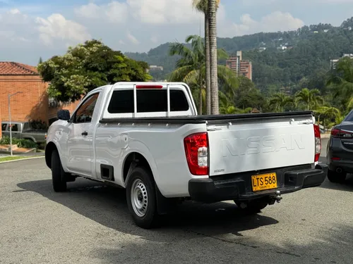 Nissan Frontier 2024 2.5gsl 4x2 Mt Cabina Sencilla