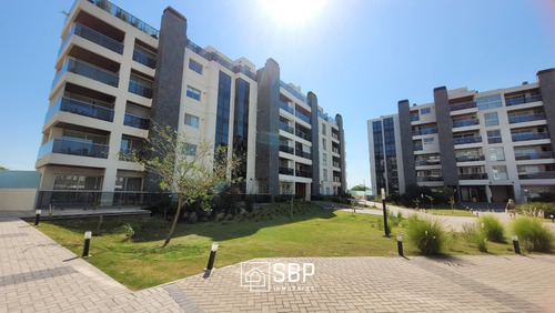 Vendo Departamento 2 Dorm. En Complejo De Categoría Mediland