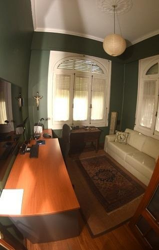 Imagen 6 de 15 de Residencia De Gran Categoría Con Fondo Y Parrillero A Pasos De La Rambla