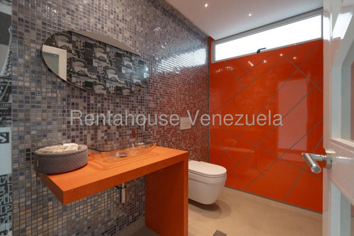 Se Ofrece En Venta Espectacular Y Hermosa Casa Quinta Ubicada En Los Geranios En El Hatillo