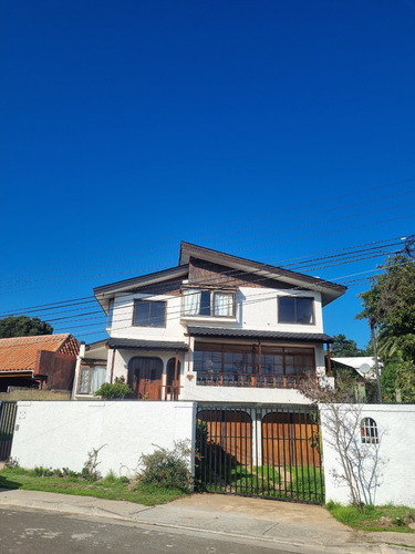 Casa Familiar 291 M2 En 512 M2 Terreno Bosques De Montemar