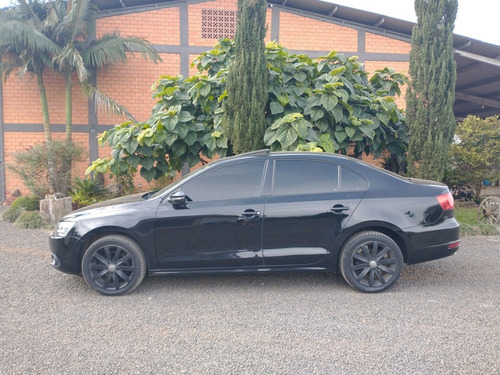 Volkswagen Jetta 2011 2.0 Comfortline Flex 4p Automática