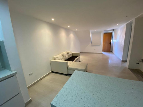 Imagen 15 de 19 de Impecable Townhouse El Manantial Mañongo Jc-lp