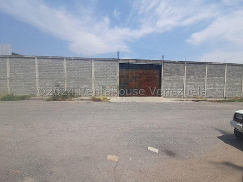 Se Vende Terreno Con Galpon En Zona Industrial, Con Doble Acceso, Totalmente Cercado Con Bloques, Ideal Para Acondicionar El Mismo De Acuerdo A Las Necesidades Y Ponerlo A Producir, Dennymar B4ba7b9