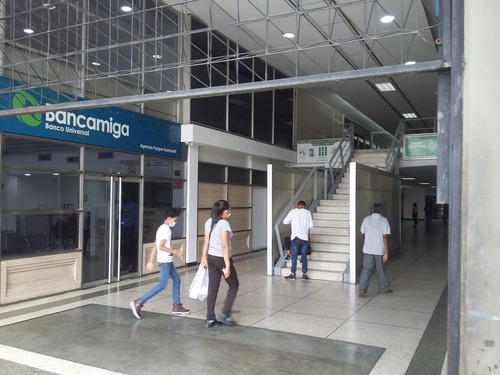 Imagen 8 de 18 de Se Vende/alquila Local En El Cc Parque Humboldt / 88m2 / 2b / 2pe
